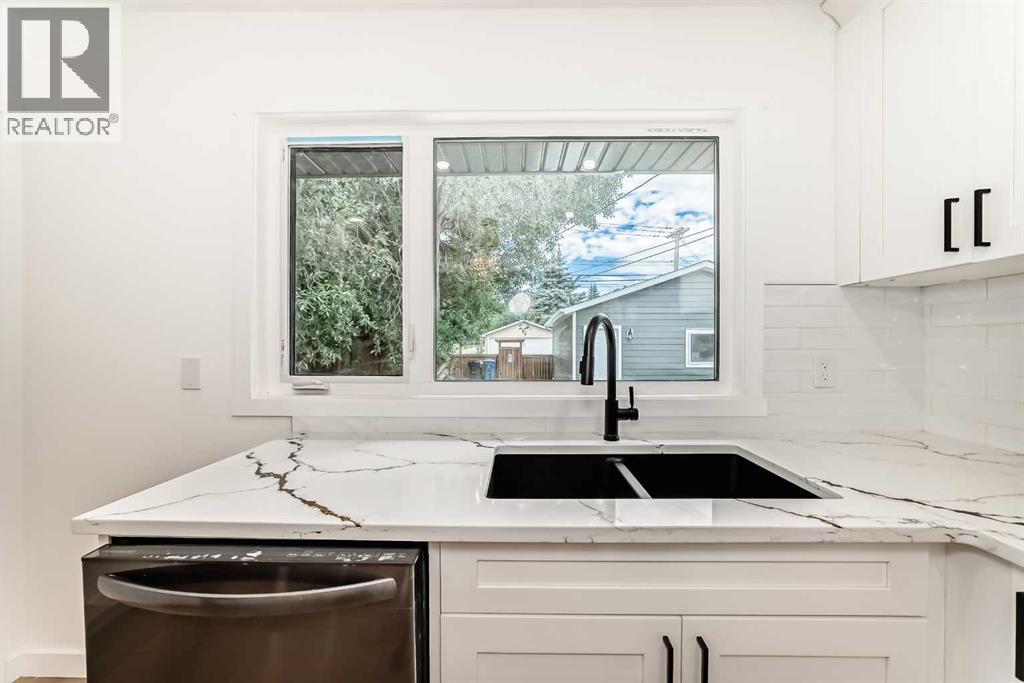 Single Family House Bungalow for Sale in   Avenue SE Willow Park Calgary 