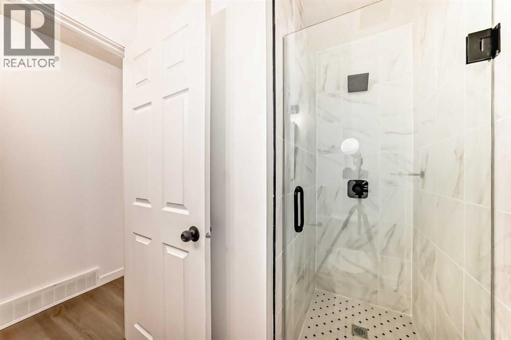 Single Family House Bungalow for Sale in   Avenue SE Willow Park Calgary 