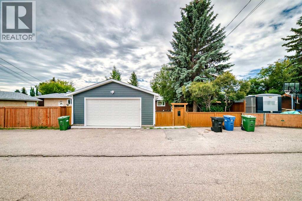 Single Family House Bungalow for Sale in   Avenue SE Willow Park Calgary 