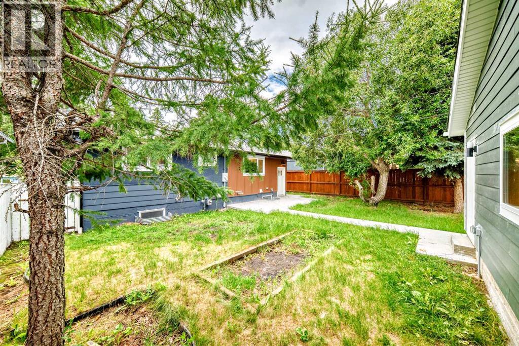 Single Family House Bungalow for Sale in   Avenue SE Willow Park Calgary 