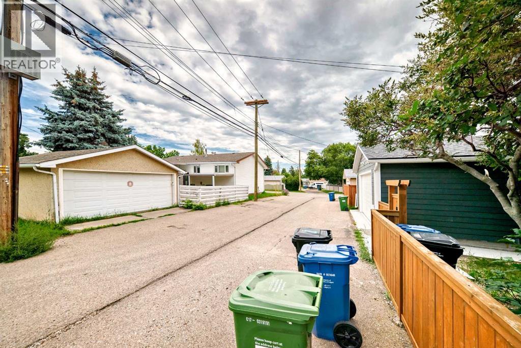 Single Family House Bungalow for Sale in   Avenue SE Willow Park Calgary 