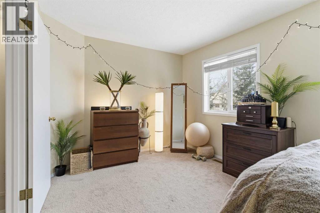 Single Family House for Sale in  Abbeydale Villas NE Abbeydale Calgary 