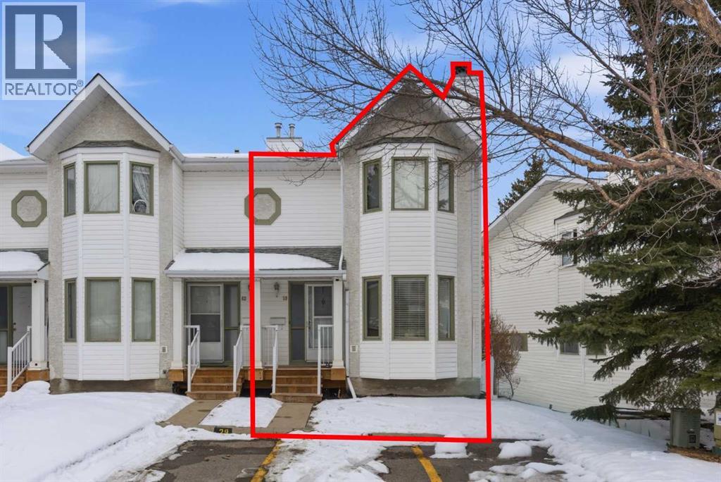 Single Family House for Sale in  Abbeydale Villas NE Abbeydale Calgary 