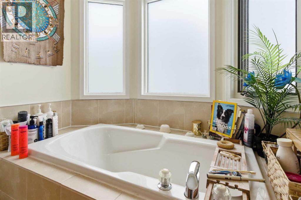 Single Family House for Sale in  Abbeydale Villas NE Abbeydale Calgary 