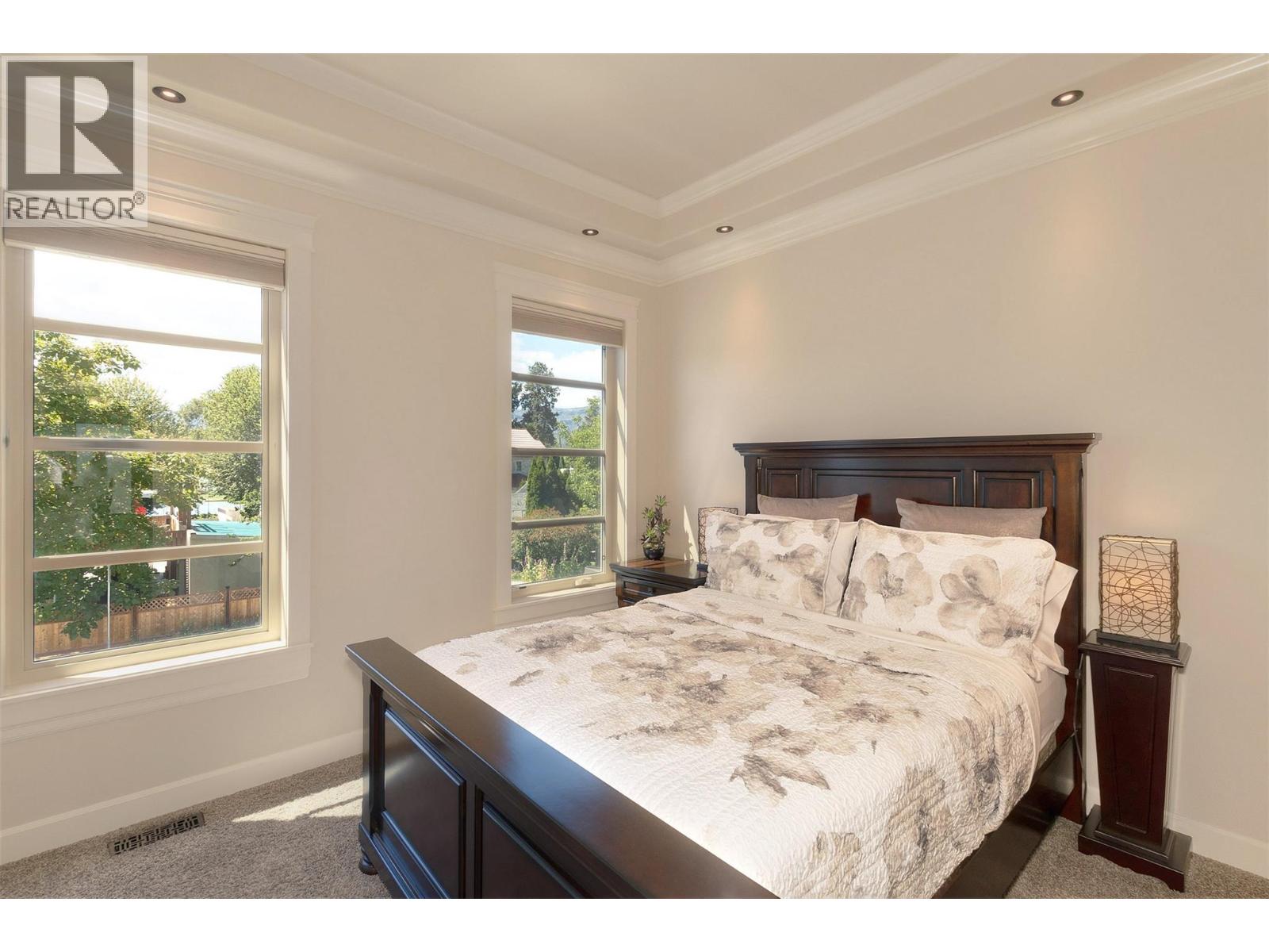 2571 Abbott Street, Kelowna