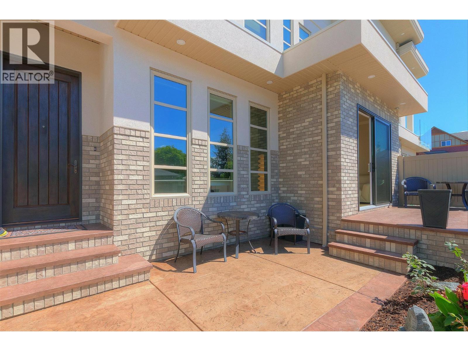 2571 Abbott Street, Kelowna