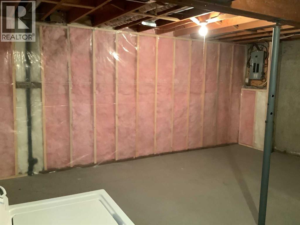 Single Family House for Sale in  Edgehill Drive NW Edgemont Calgary 