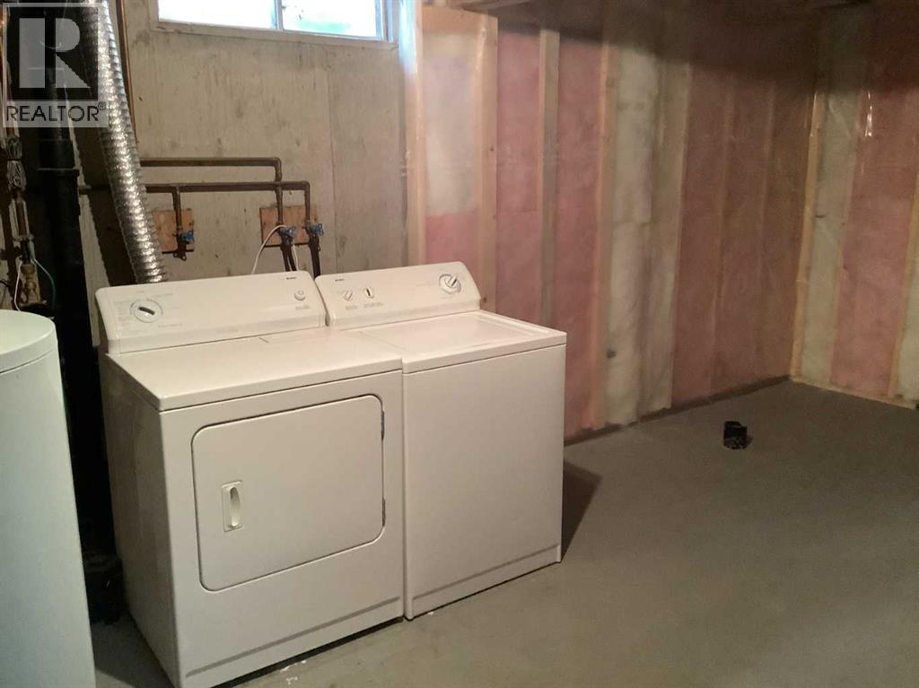 Single Family House for Sale in  Edgehill Drive NW Edgemont Calgary 