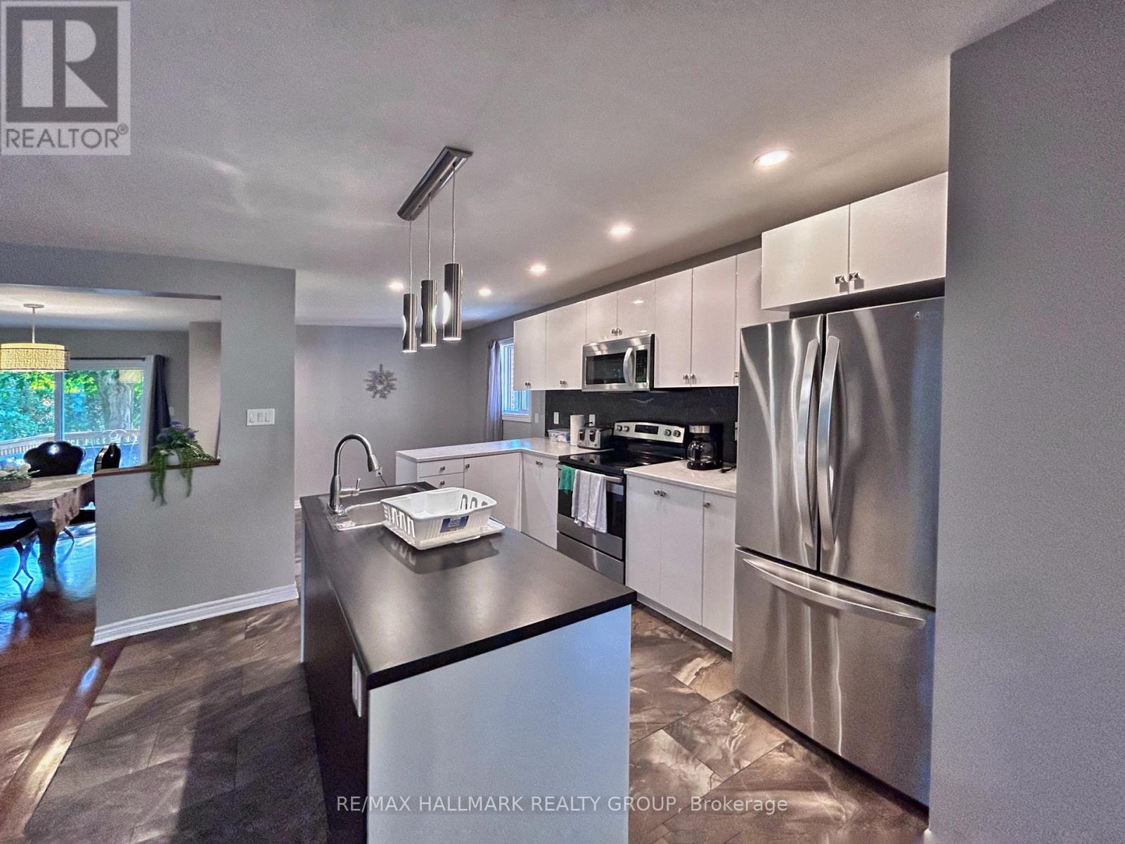 18 FOREST PARK AVENUE - 5