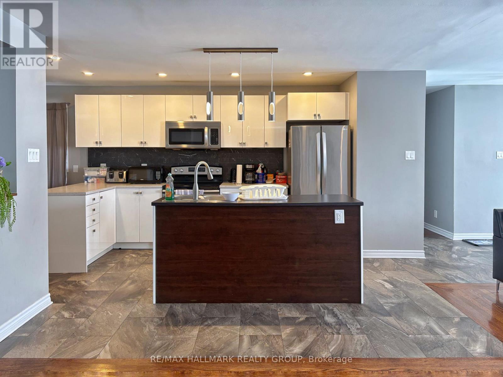 18 FOREST PARK AVENUE - 8