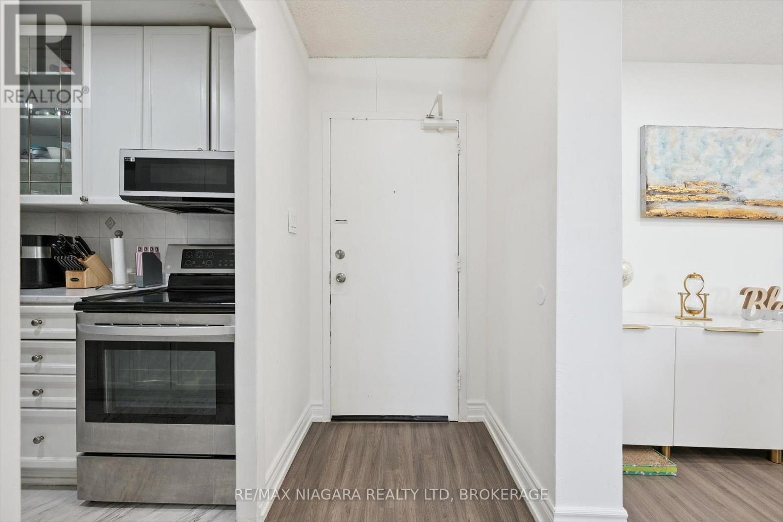 #2306 340 DIXON ROAD - 3