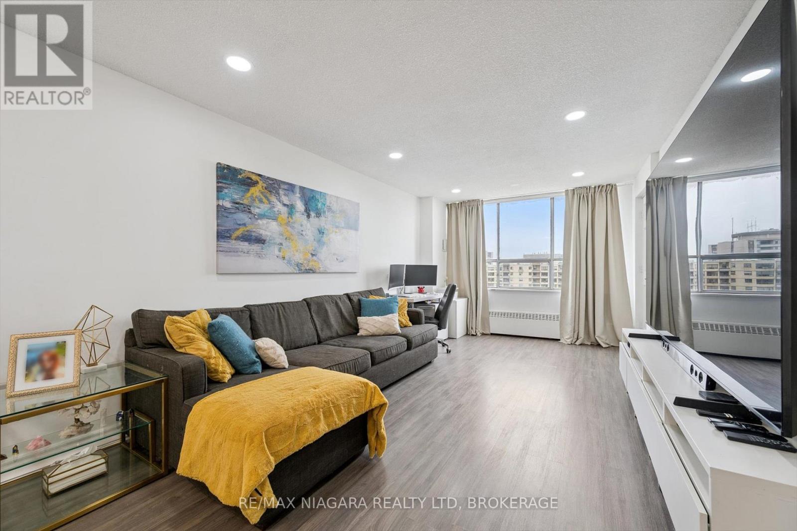 #2306 340 DIXON ROAD - 7