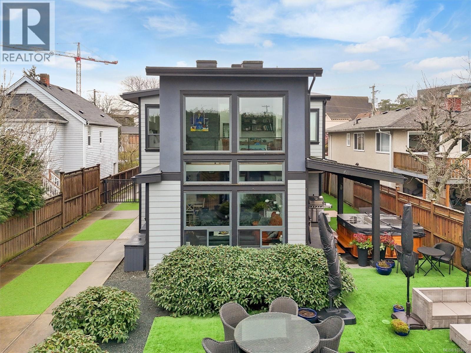 838 OLD ESQUIMALT RD - 6