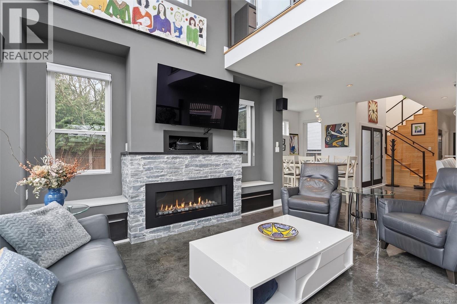 838 OLD ESQUIMALT RD - 13