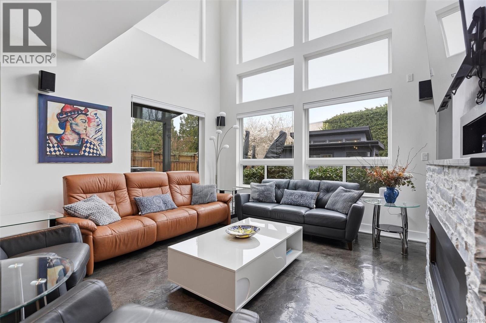 838 OLD ESQUIMALT RD - 9