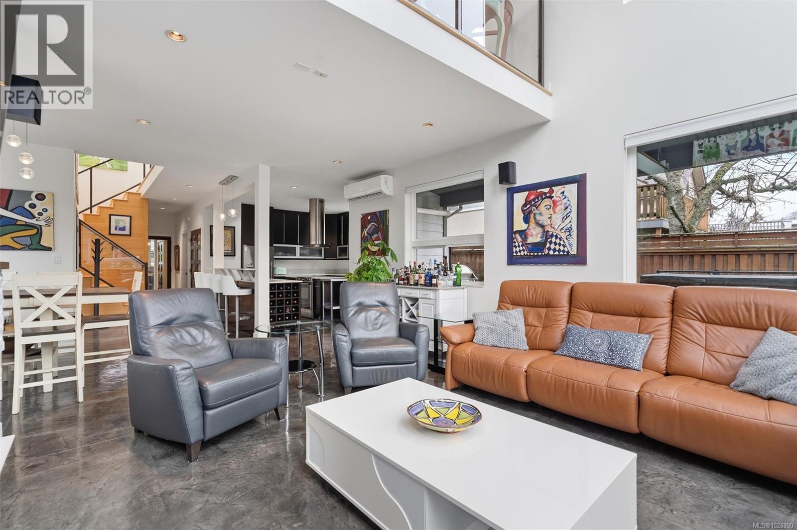 838 OLD ESQUIMALT RD - 10