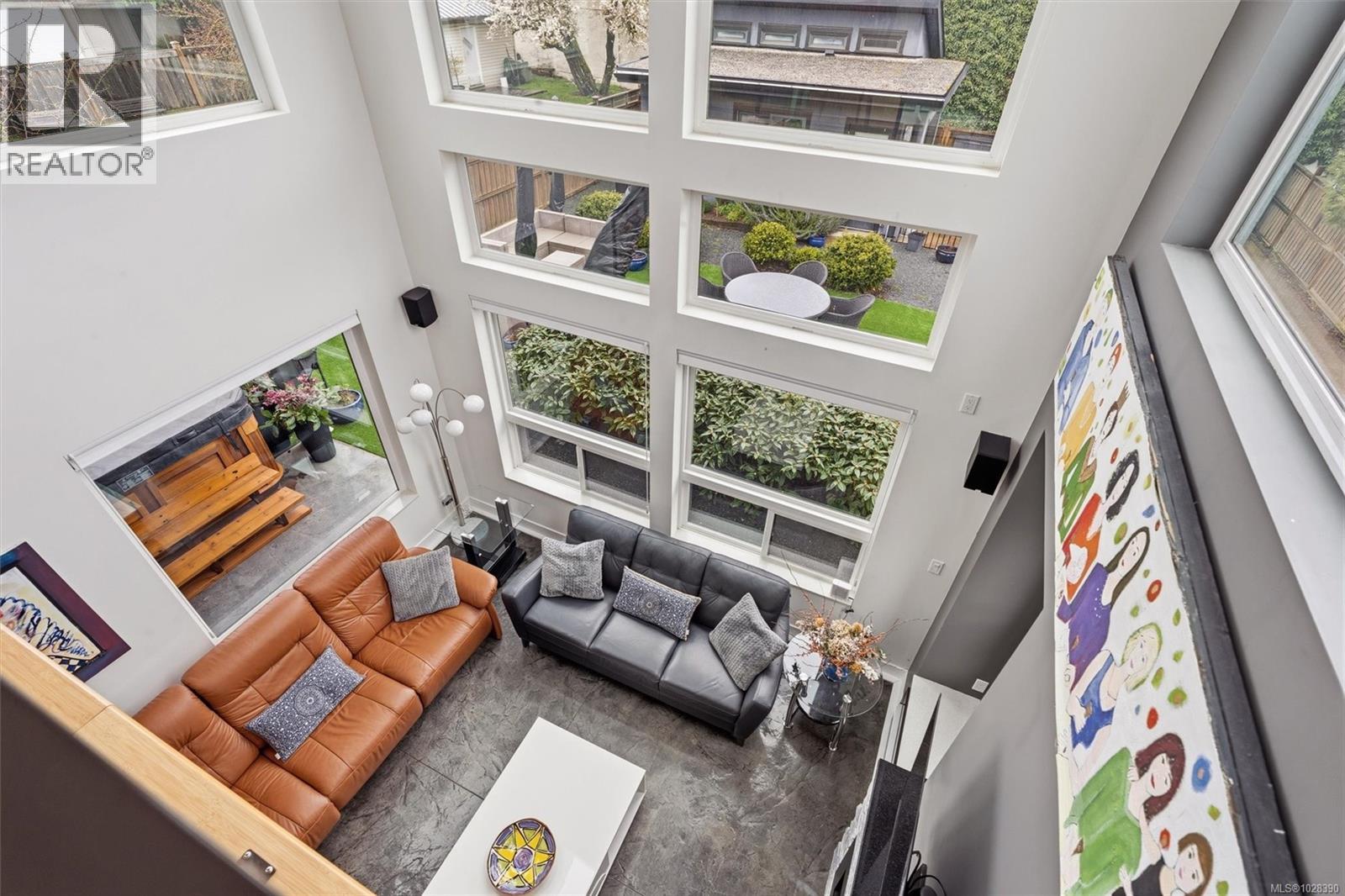 838 OLD ESQUIMALT RD - 12