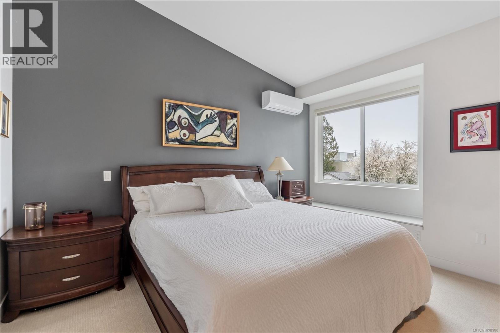 838 Old Esquimalt Rd - 28
