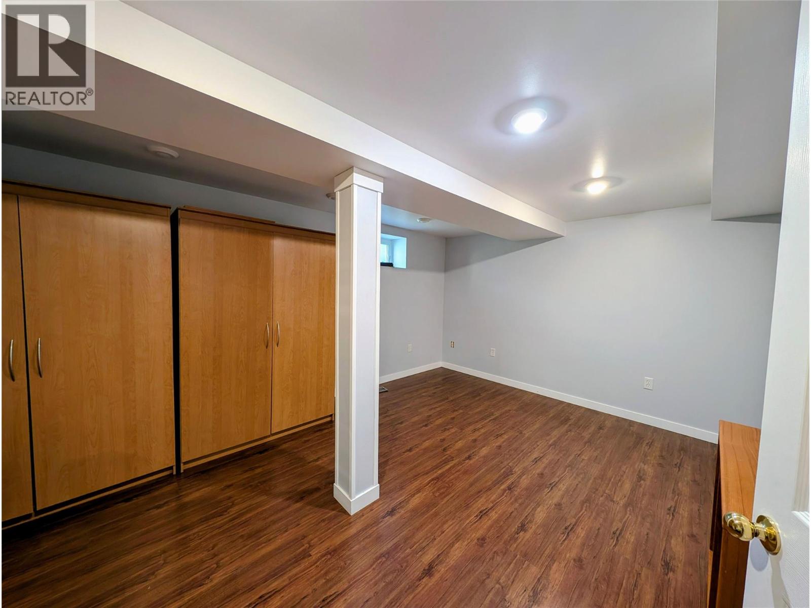 311 Dewdney Avenue, Clinton