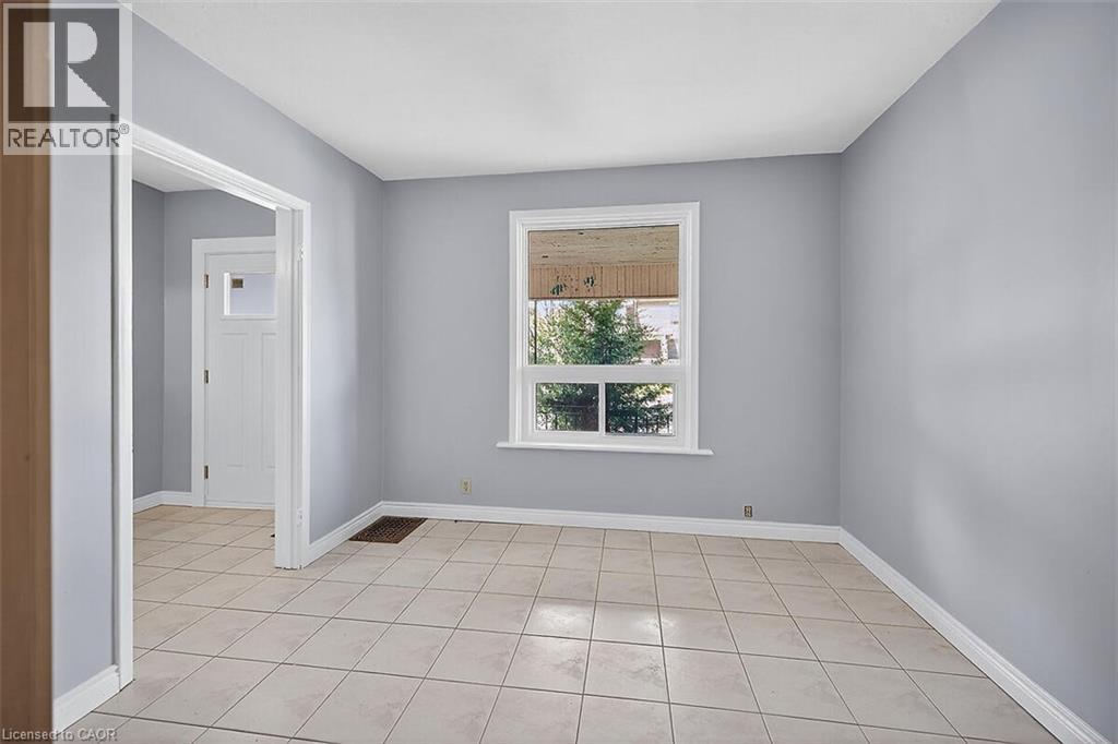 509 COLBORNE STREET - 12