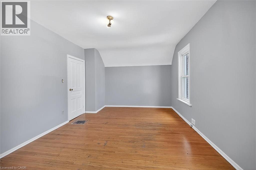 509 COLBORNE STREET - 27