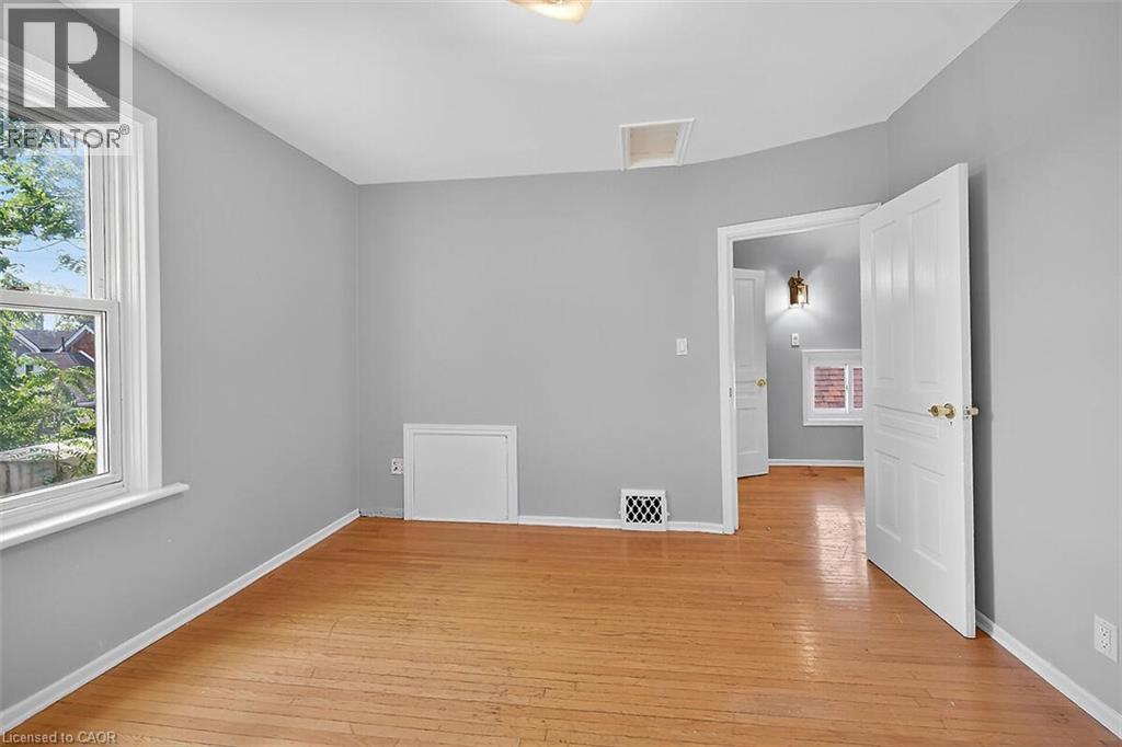 509 COLBORNE STREET - 32