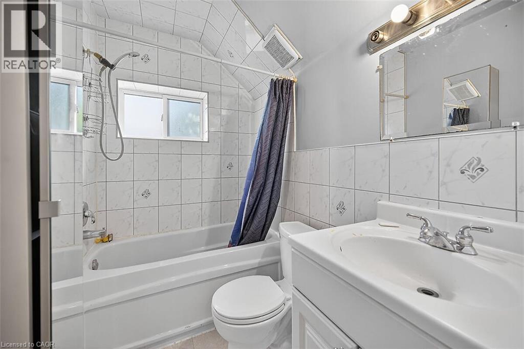 509 COLBORNE STREET - 33