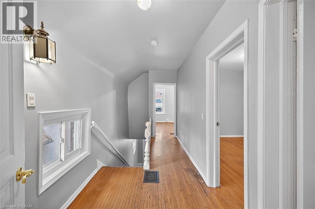 509 COLBORNE STREET - 34