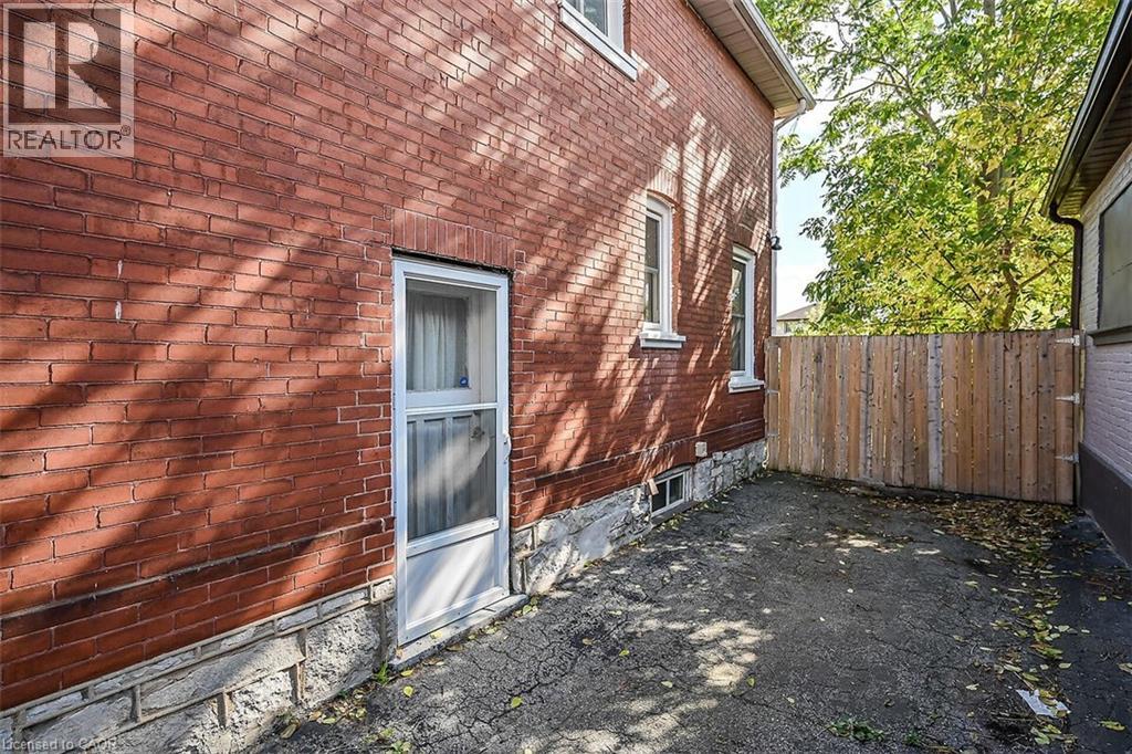 509 COLBORNE STREET - 39