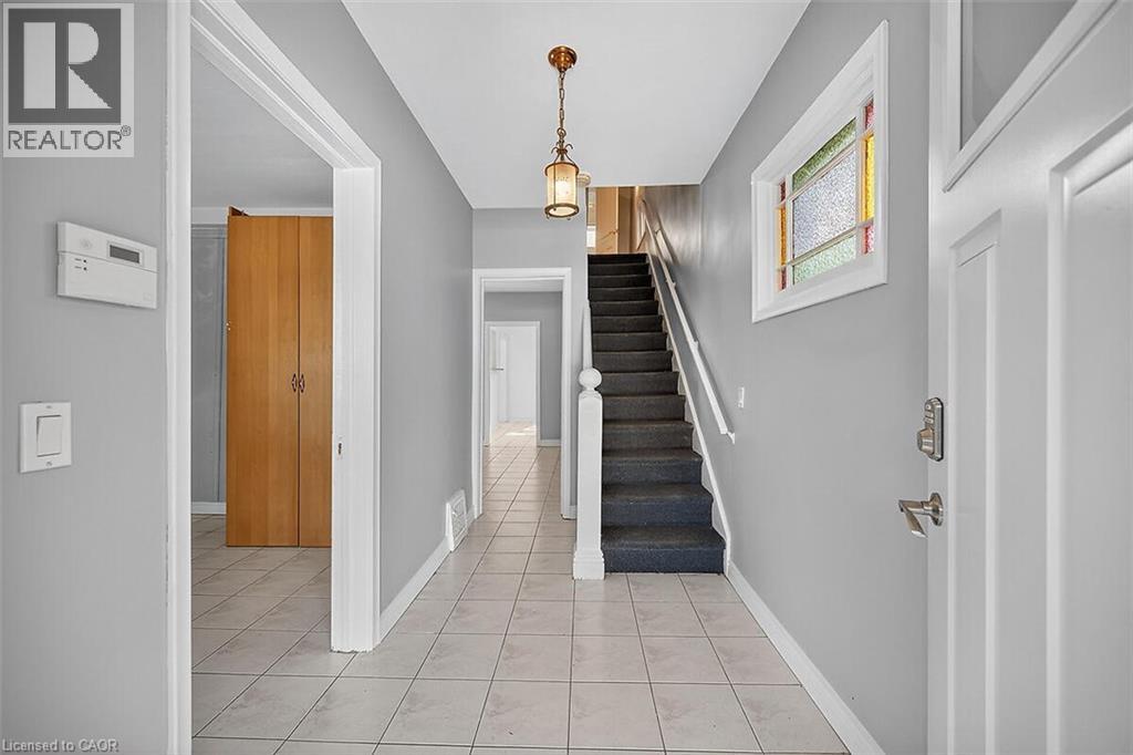 509 COLBORNE STREET - 5