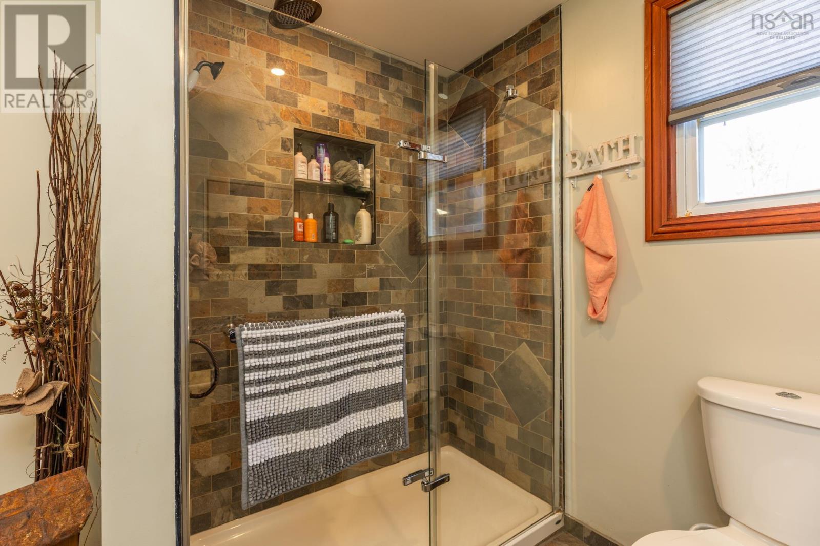 Property 20 of 39 of 36 Green Rock Drive