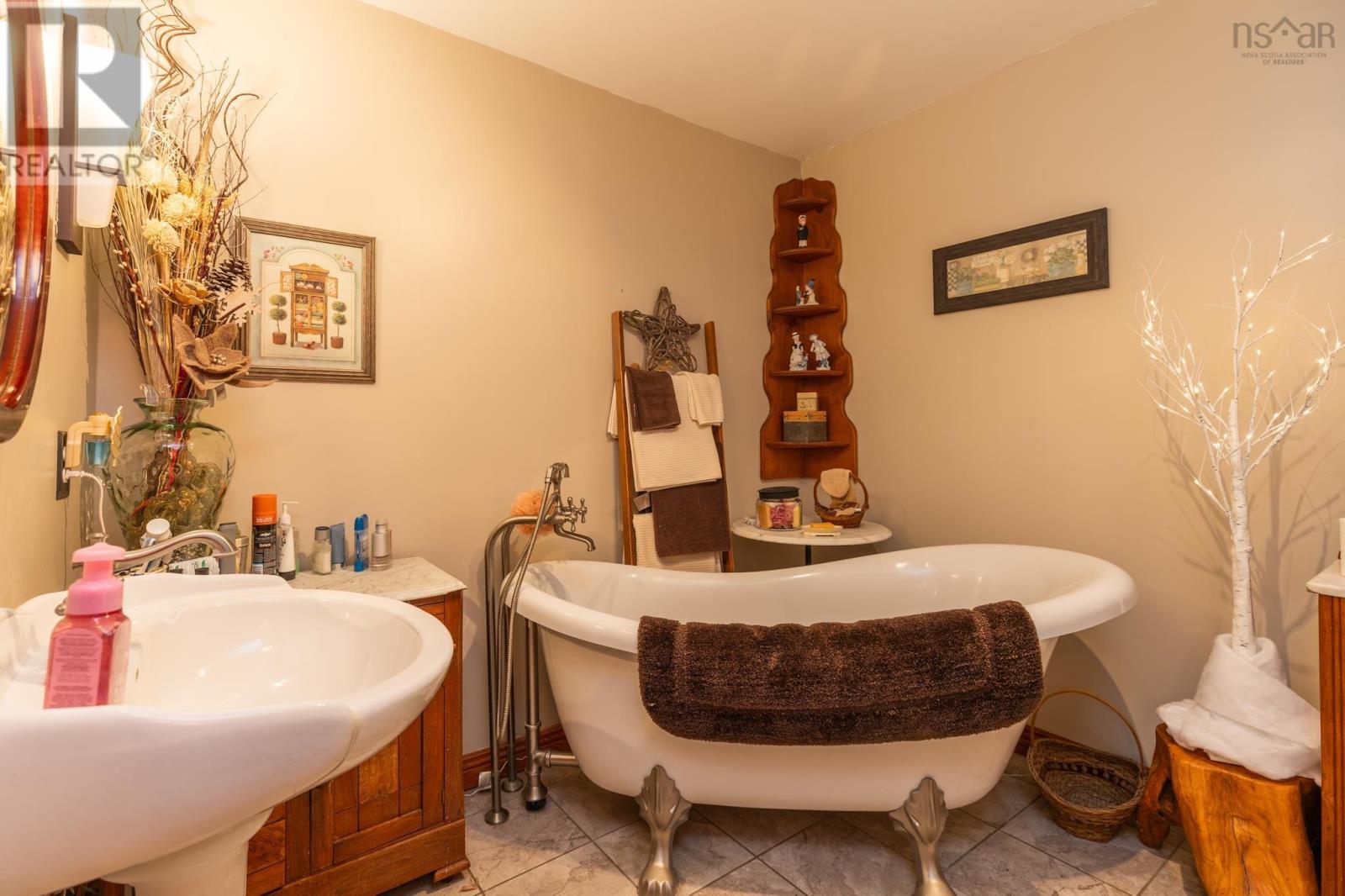 Property 14 of 39 of 36 Green Rock Drive