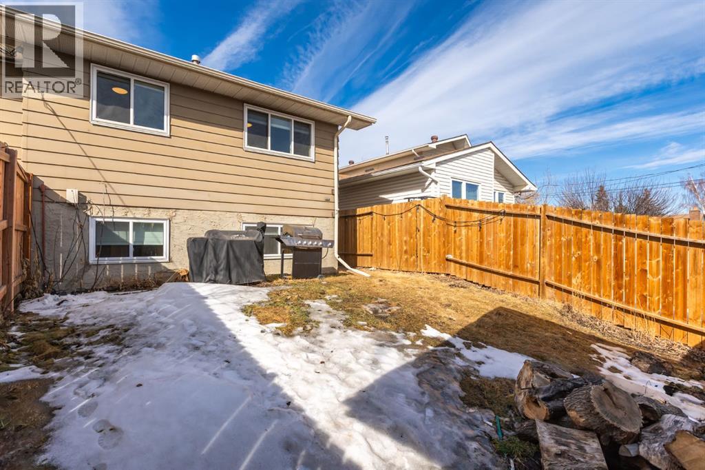 Single Family House 3 Level for Sale in  A Street SE Ogden Calgary 