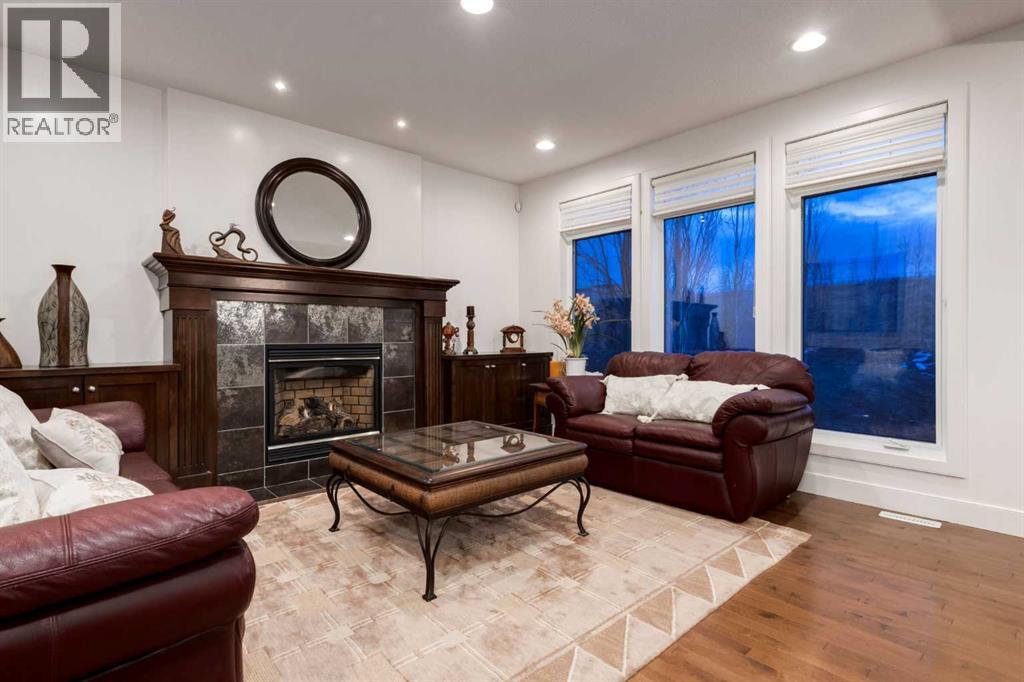 Single Family House for Sale in  Aspen Stone Road SW Aspen Woods Calgary 