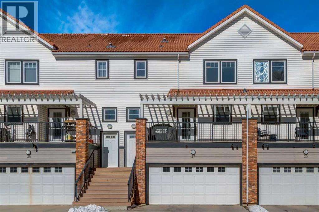 Single Family House 4 Level for Sale in  Royal Oak Plaza NW Royal Oak Calgary 