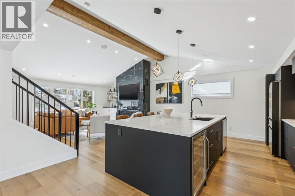 Single Family House for Sale in  Silvergrove Drive NW Silver Springs Calgary 