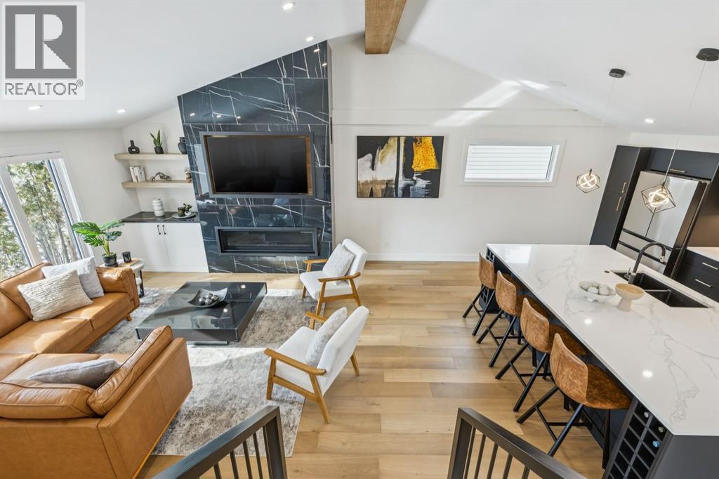 Single Family House for Sale in  Silvergrove Drive NW Silver Springs Calgary 