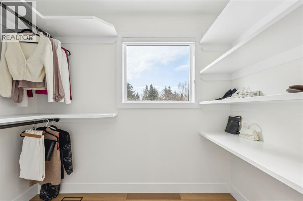 Single Family House for Sale in  Silvergrove Drive NW Silver Springs Calgary 