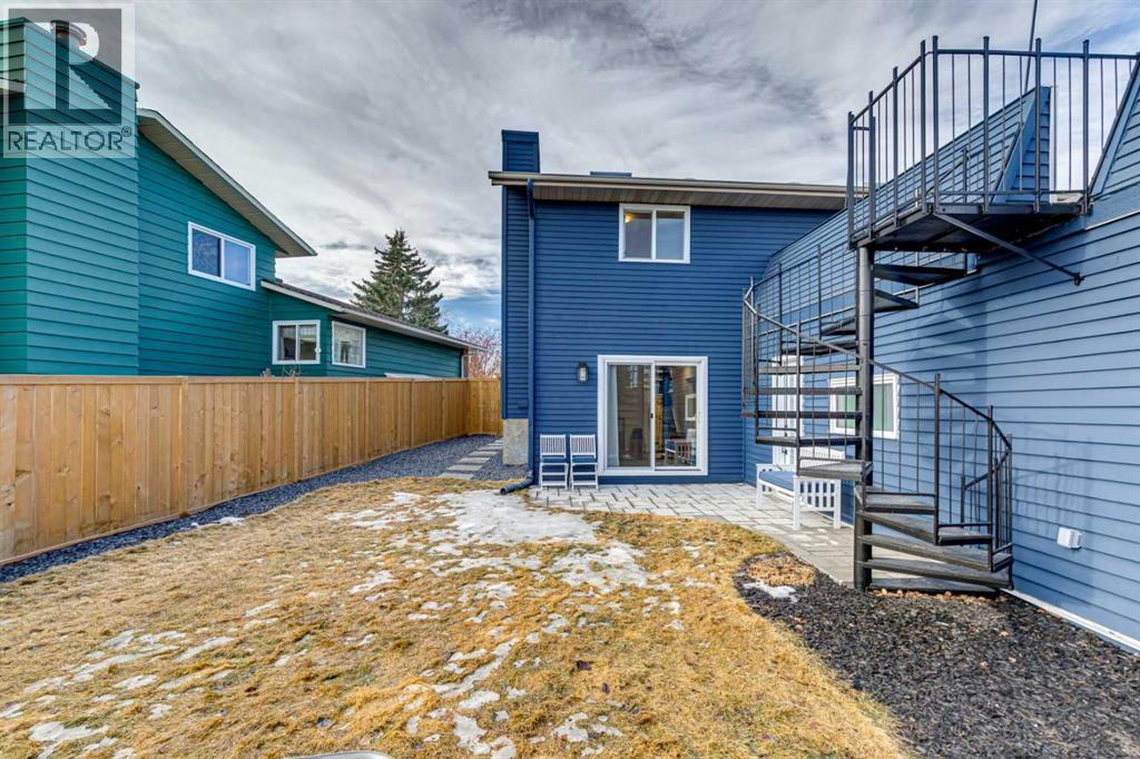 Single Family House 4 Level for Sale in  Shawcliffe Bay SW Shawnessy Calgary 