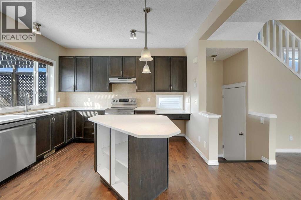 Single Family House for Sale in  New Brighton Drive New Brighton Calgary 
