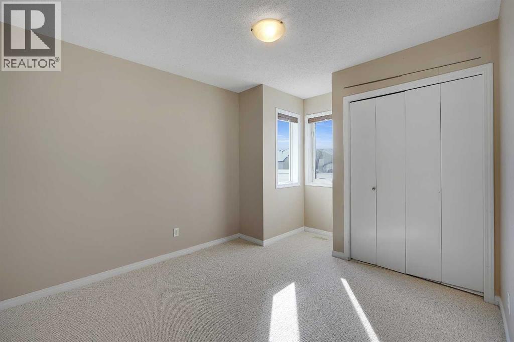 Single Family House for Sale in  New Brighton Drive New Brighton Calgary 