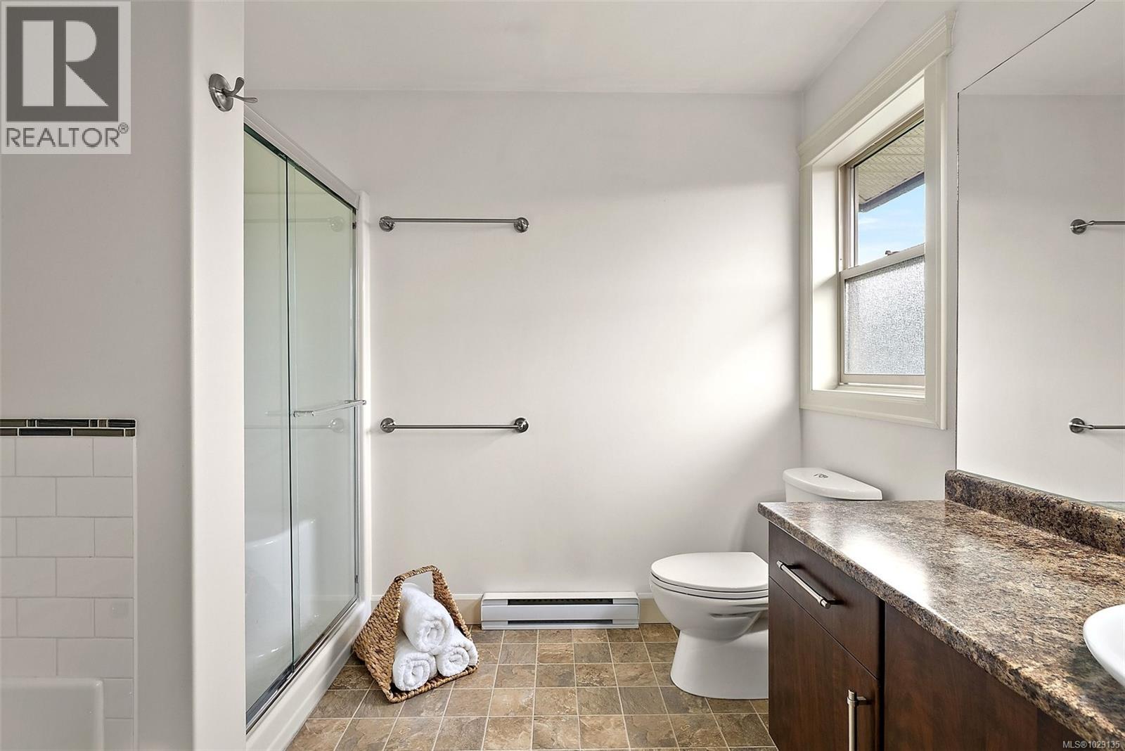 #122 2253 TOWNSEND RD - 17