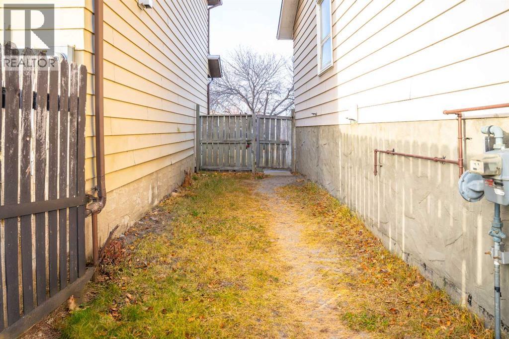 Single Family House 3 Level for Sale in  Whitmire Road NE Whitehorn Calgary 