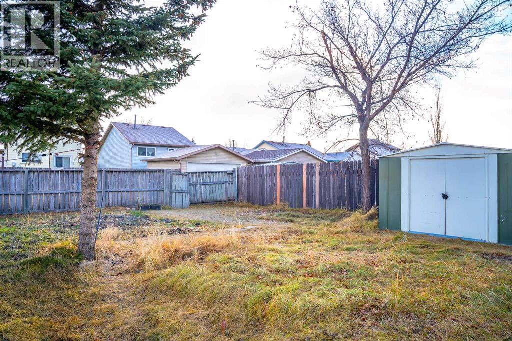 Single Family House 3 Level for Sale in  Whitmire Road NE Whitehorn Calgary 