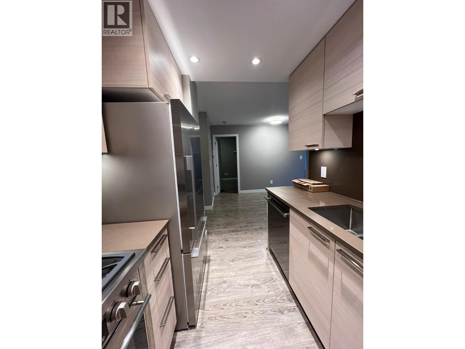 #915-6288 NO. 3 Road, Richmond