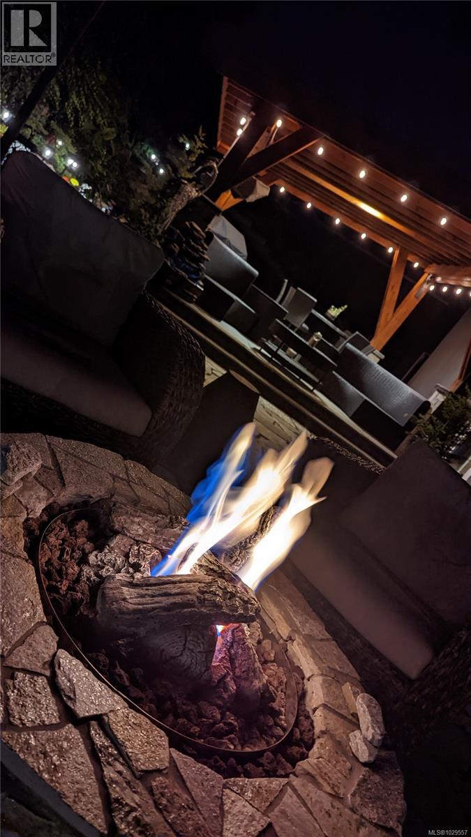 198 HERITAGE DR - 34