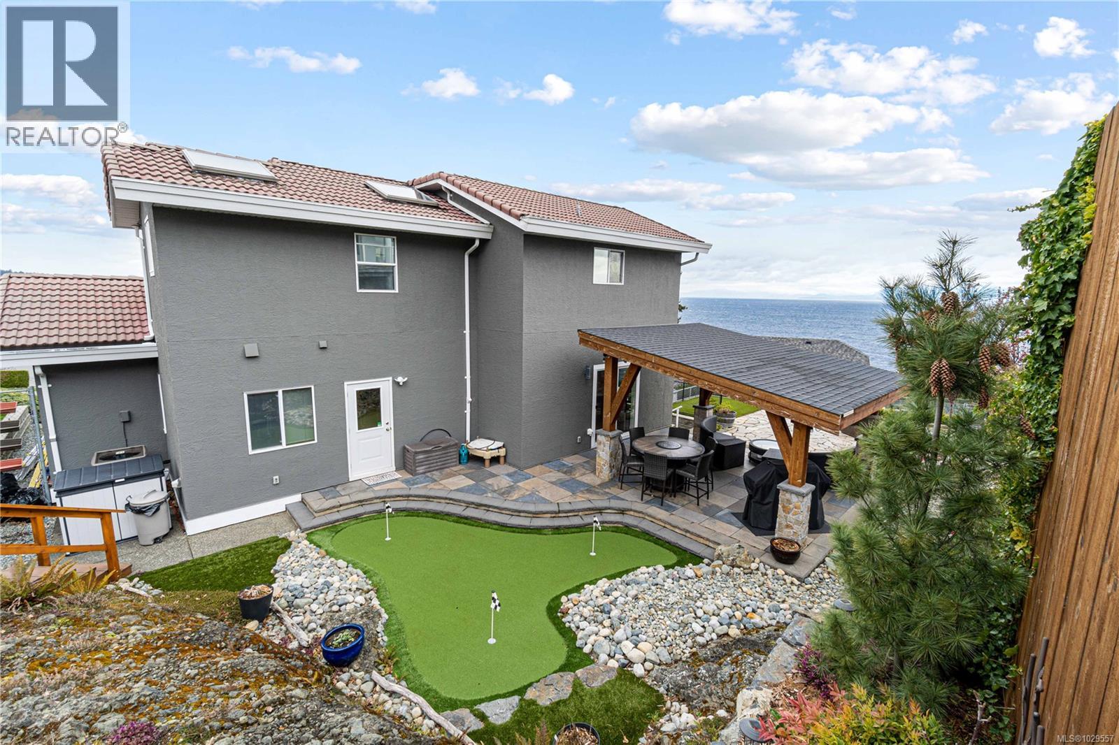 198 HERITAGE DR - 35