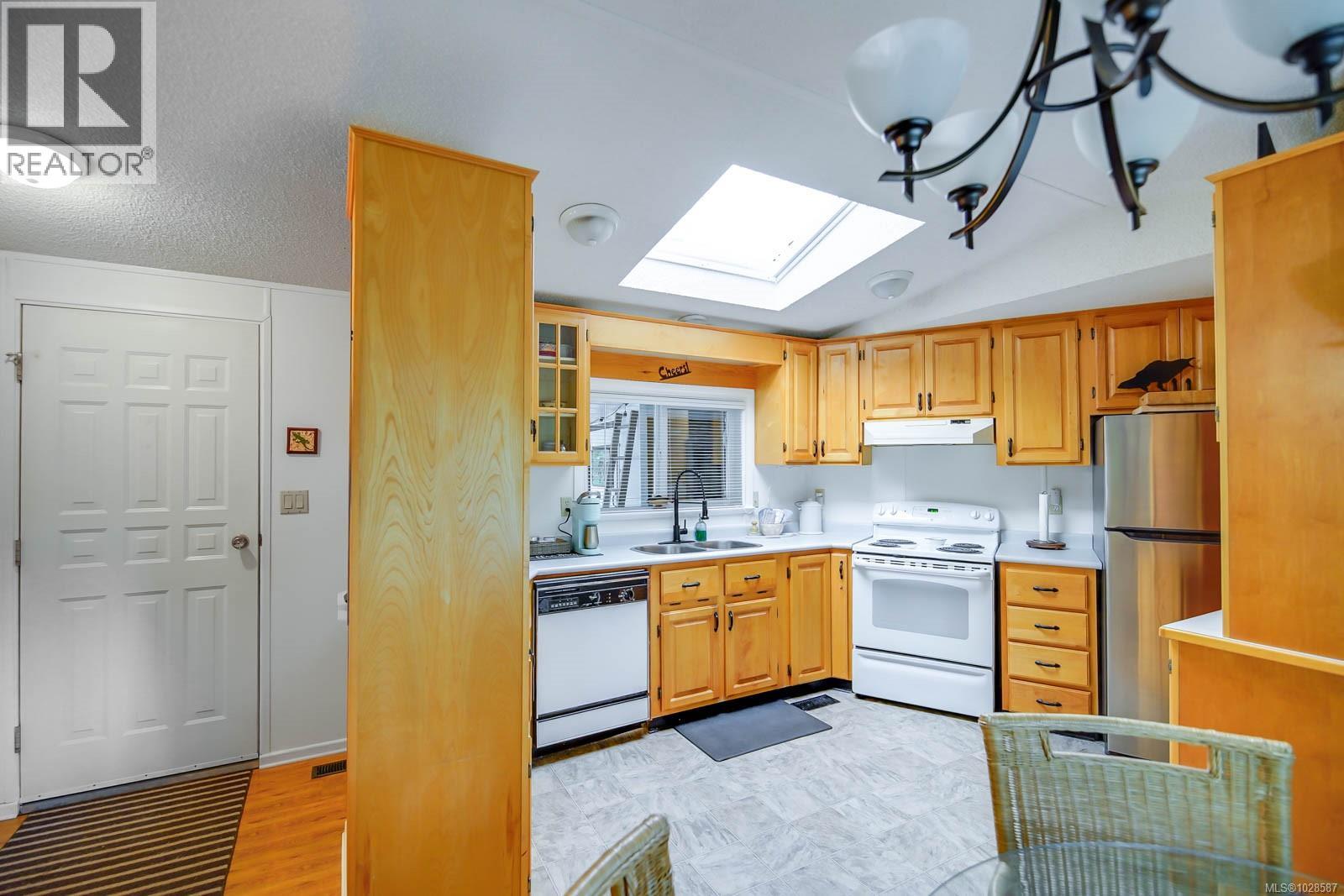 #77 10325 LAKESHORE RD - 12