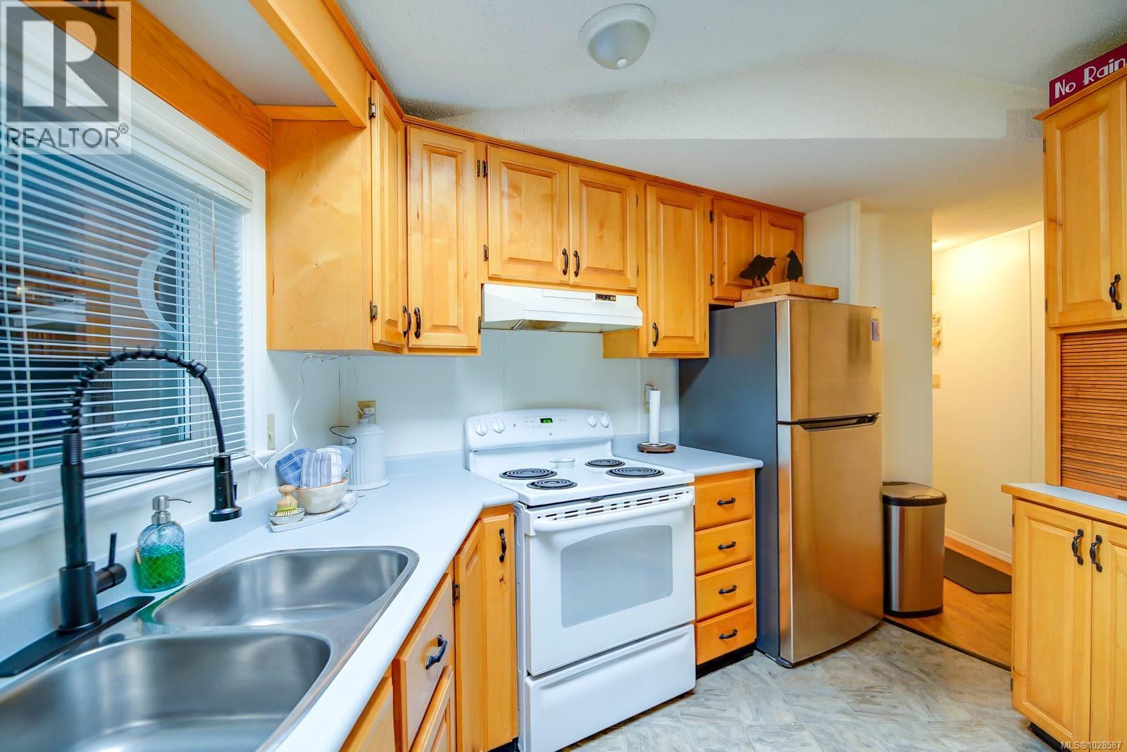 #77 10325 Lakeshore Rd - 15