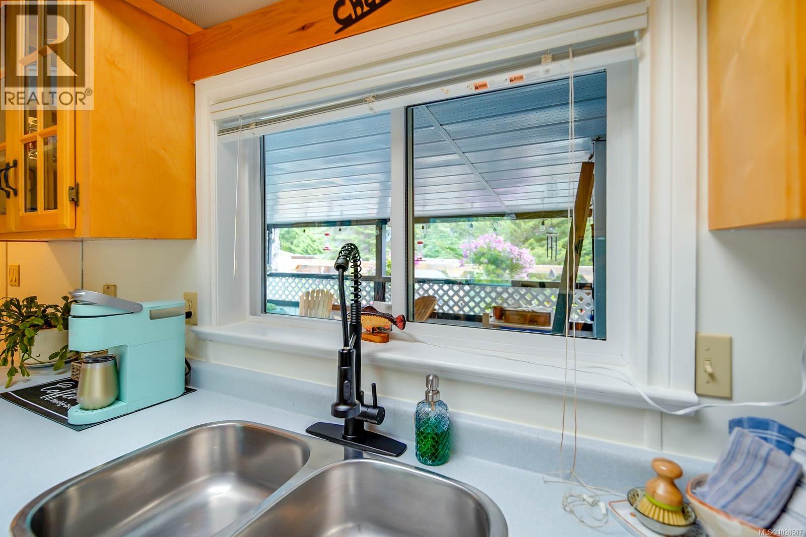 #77 10325 LAKESHORE RD - 18